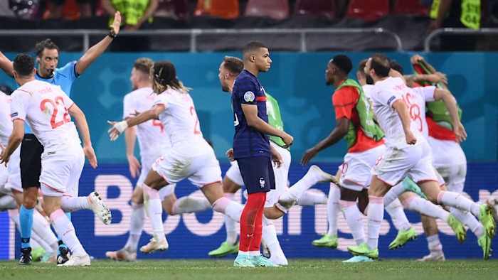 Kylian Mbappe misses France's decisive PK vs. Switzerland